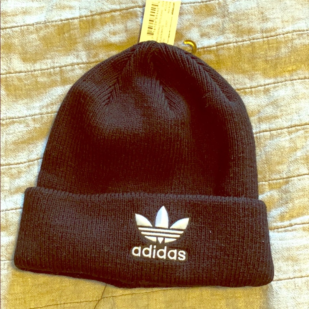 Adidas BNWT ski beanie